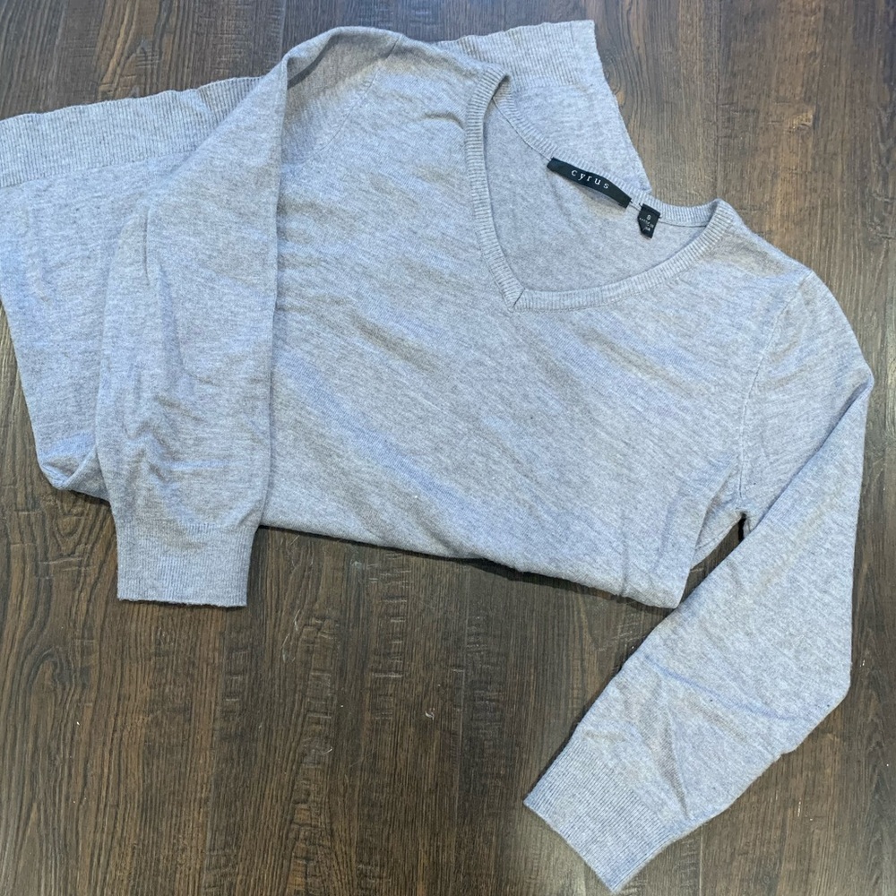 3/4 length grey sweater
